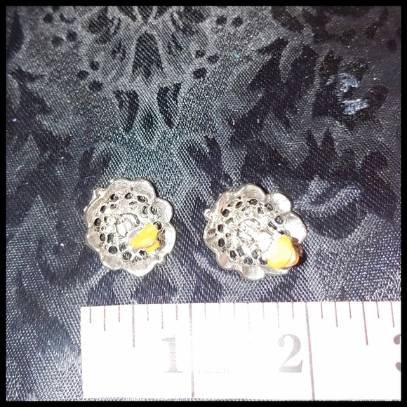 Vintage Bold Rhinestone Earrings - Picture 4 of 5